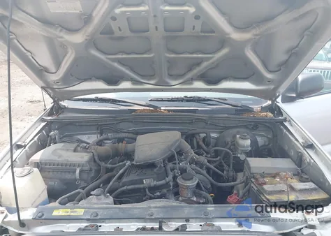 2011 Toyota Tacoma z USA, uszkodzony, nr VIN 5TFNX4CNXBX002459